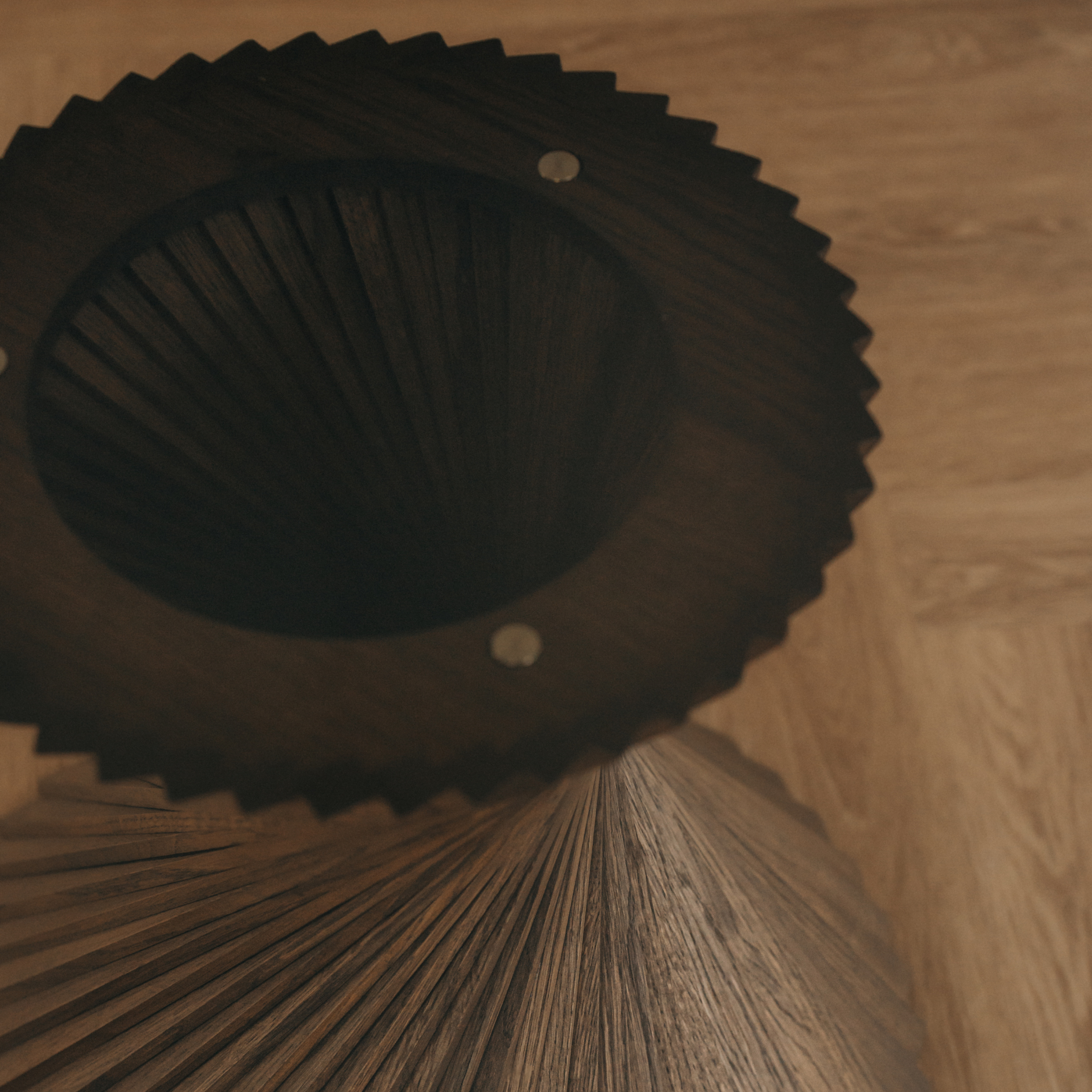 Hyperbel Side Table